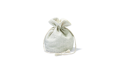 <p>巾着／生成&times;グレー<br>15&times;23cm　税込3500円</p>