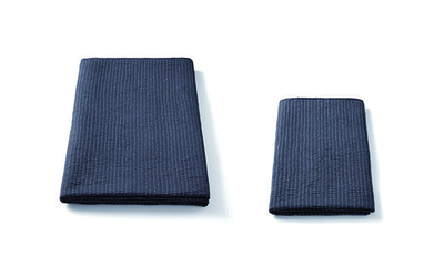 <p>多様布／チャコール&times;オフ白<br>180&times;260cm　税込29000円</p>
<p>多様布／チャコール&times;オフ白<br>100&times;200cm　税込15000円</p>