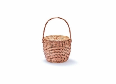 <p>籐・ふた付きかご<br>約直径25.5&times;高さ40cm（持ち手含） 税込4,900円</p>